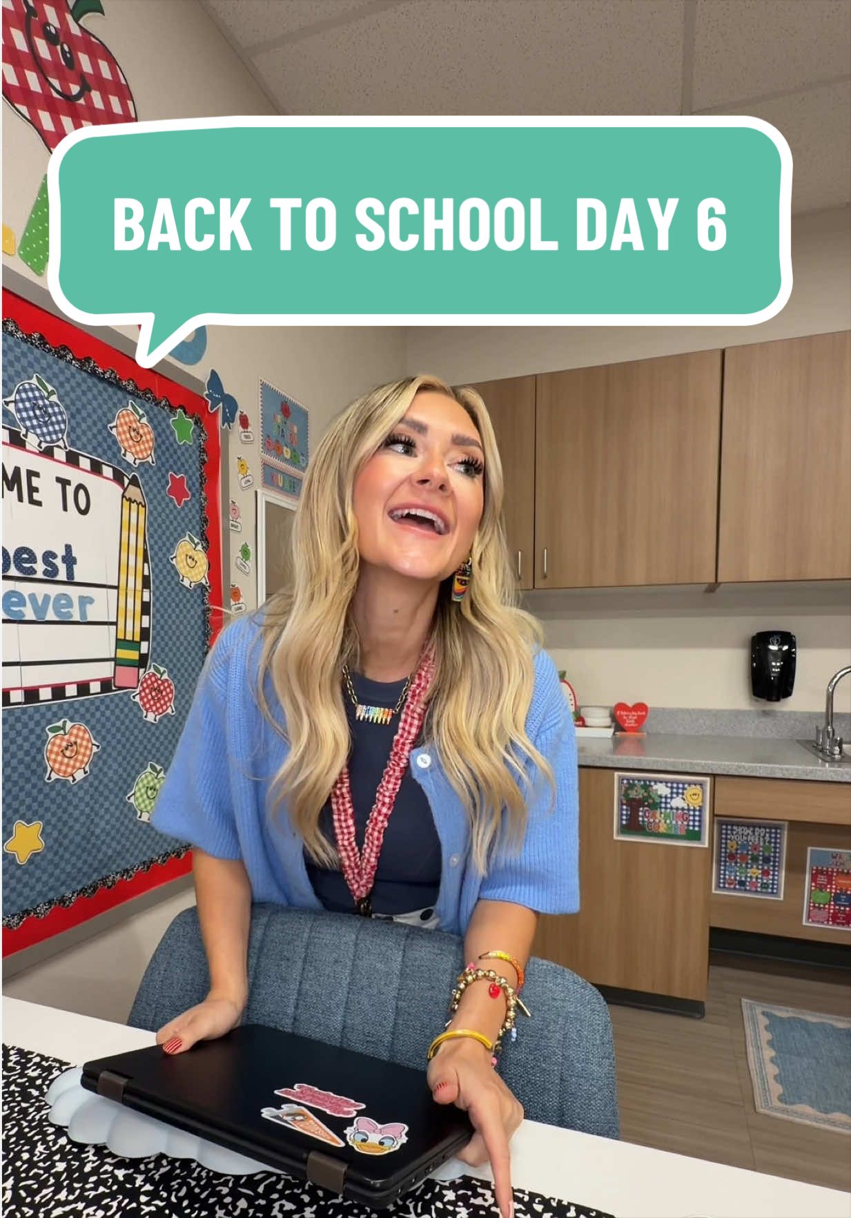 @Hales | boy mom | Teacher