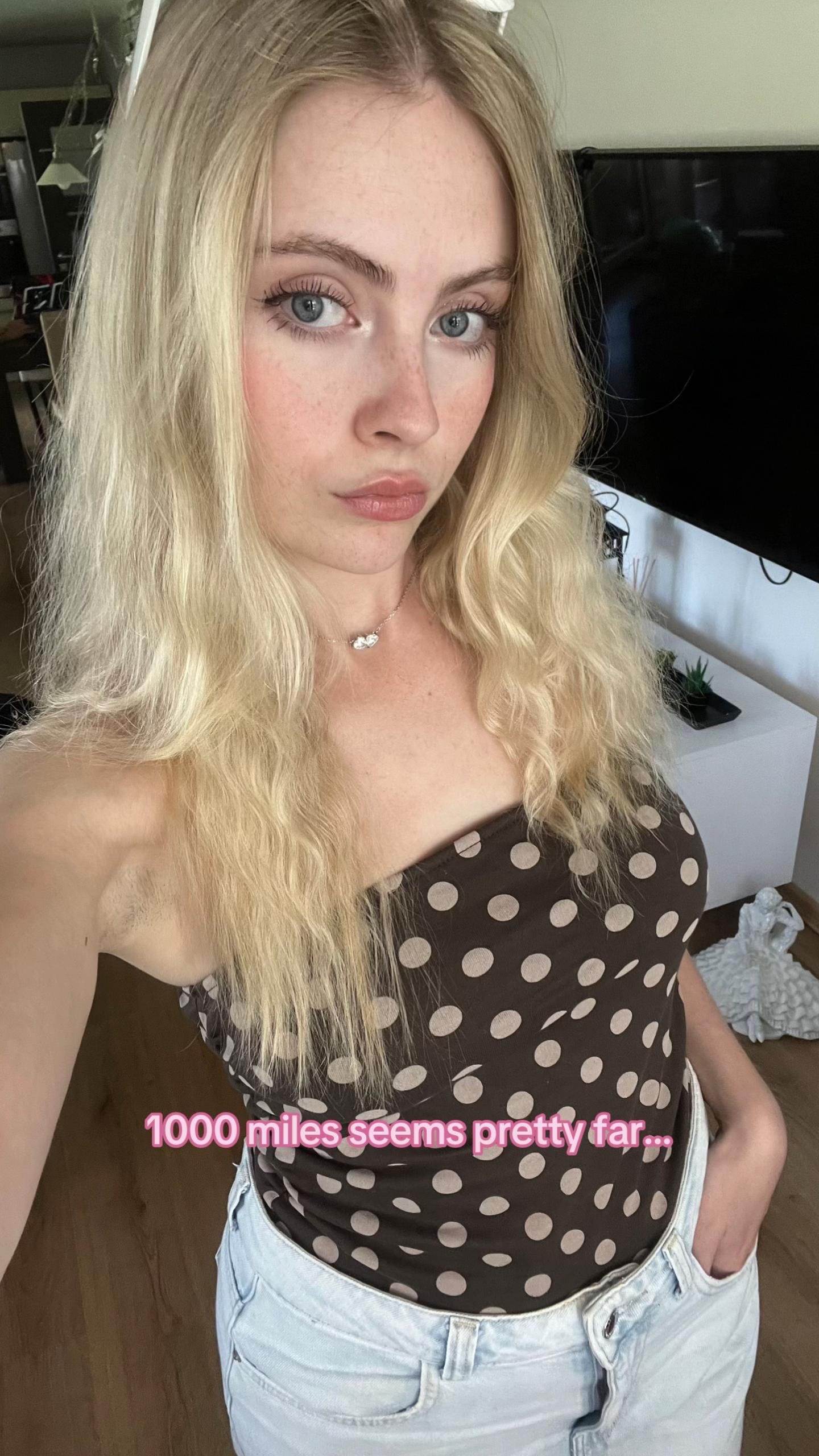 @𝐿𝒾𝓋𝒾𝓃𝑔 𝒹𝑜𝓁𝓁 🐇