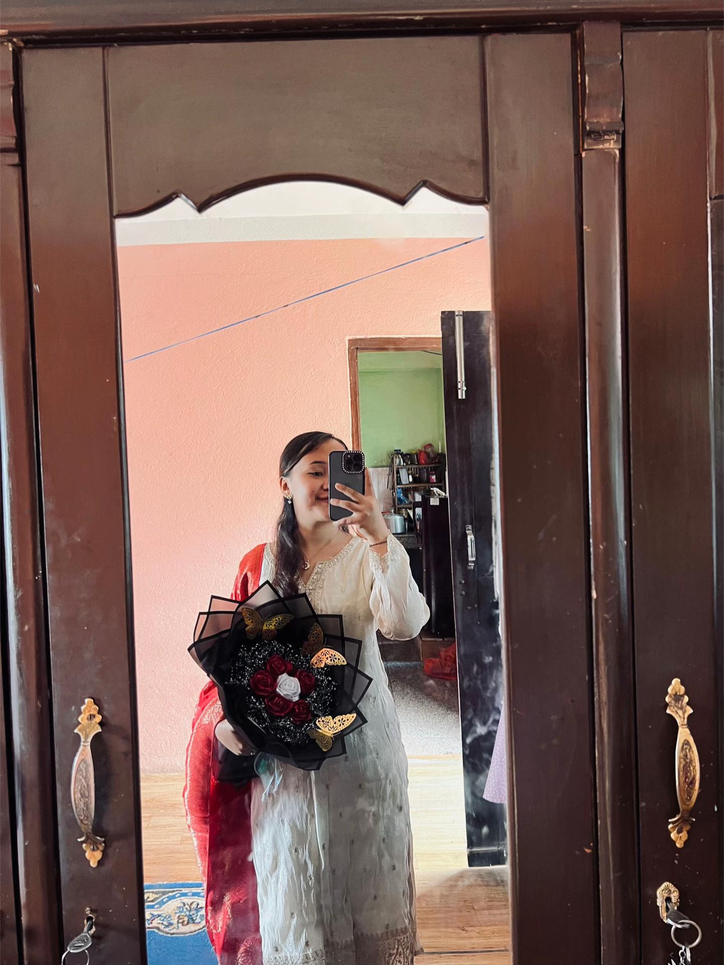 @Tenjin Pemba Muktan🧿🖤