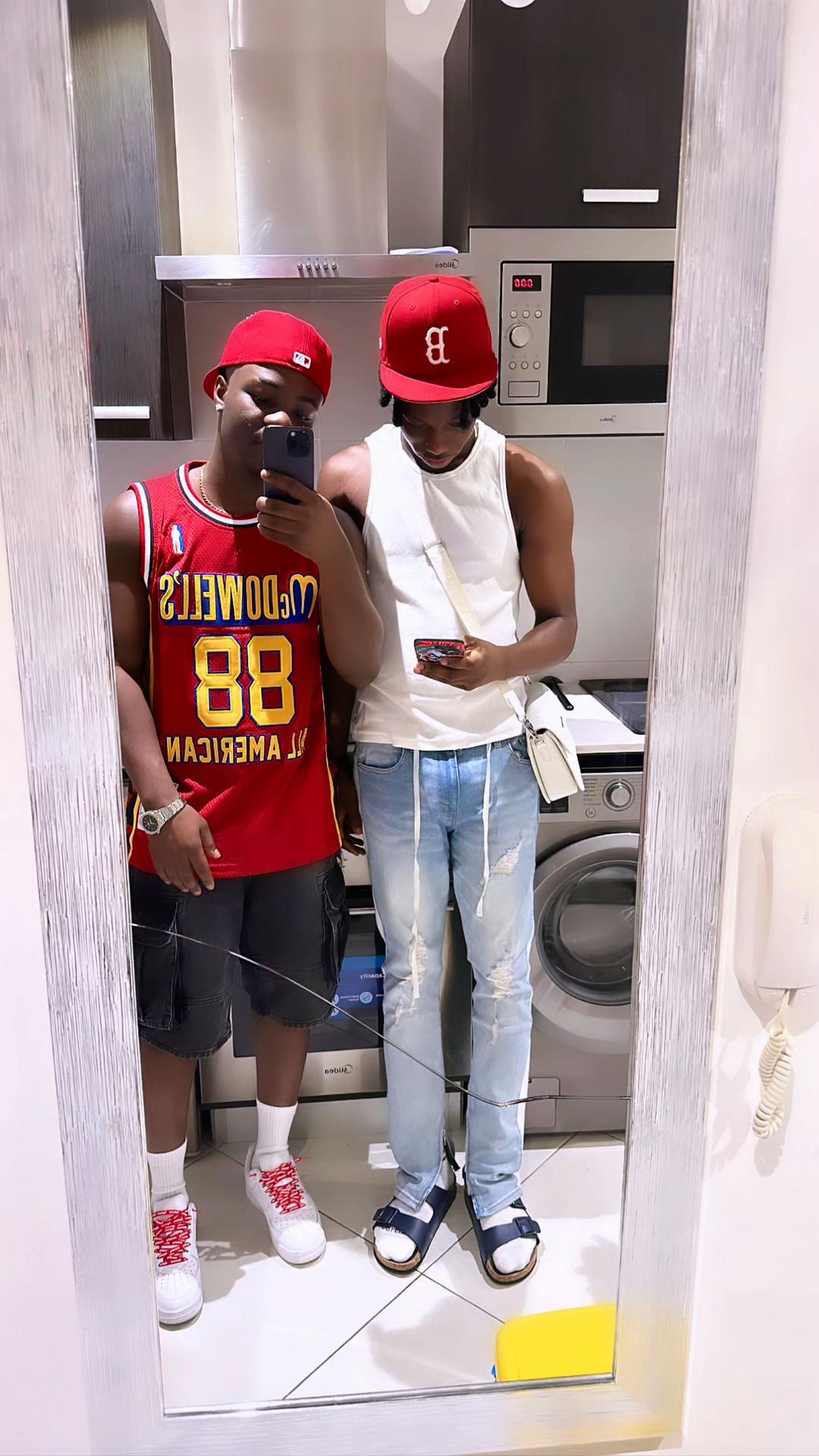 @𝐑𝐎𝐍𝐀𝐋𝐃𝐎🇬🇭