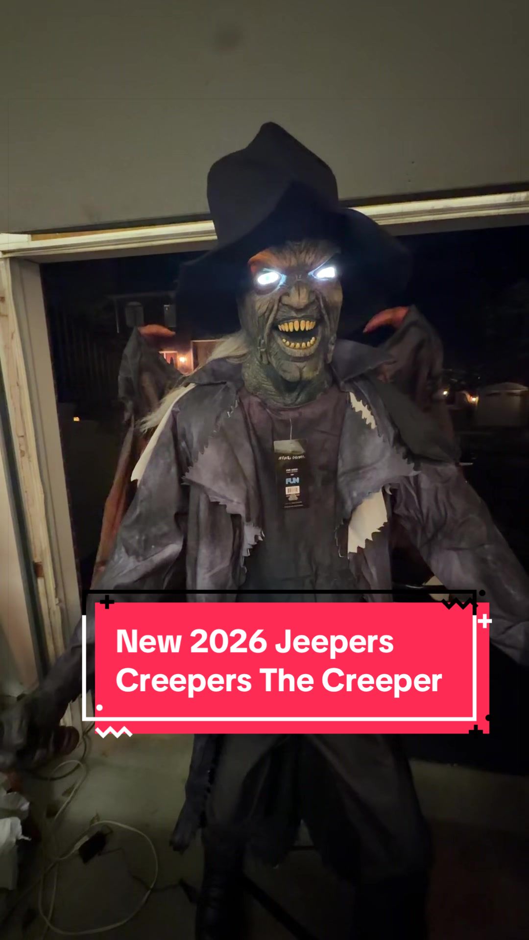 @Deezanimatronics
