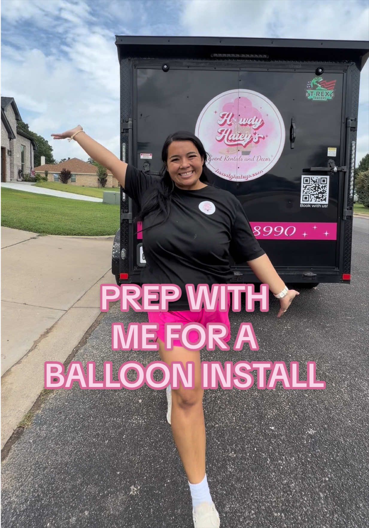 @HowdyHaleys | Balloon Decor
