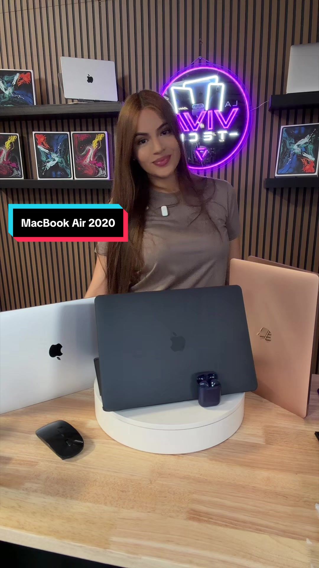 @lavivatech
