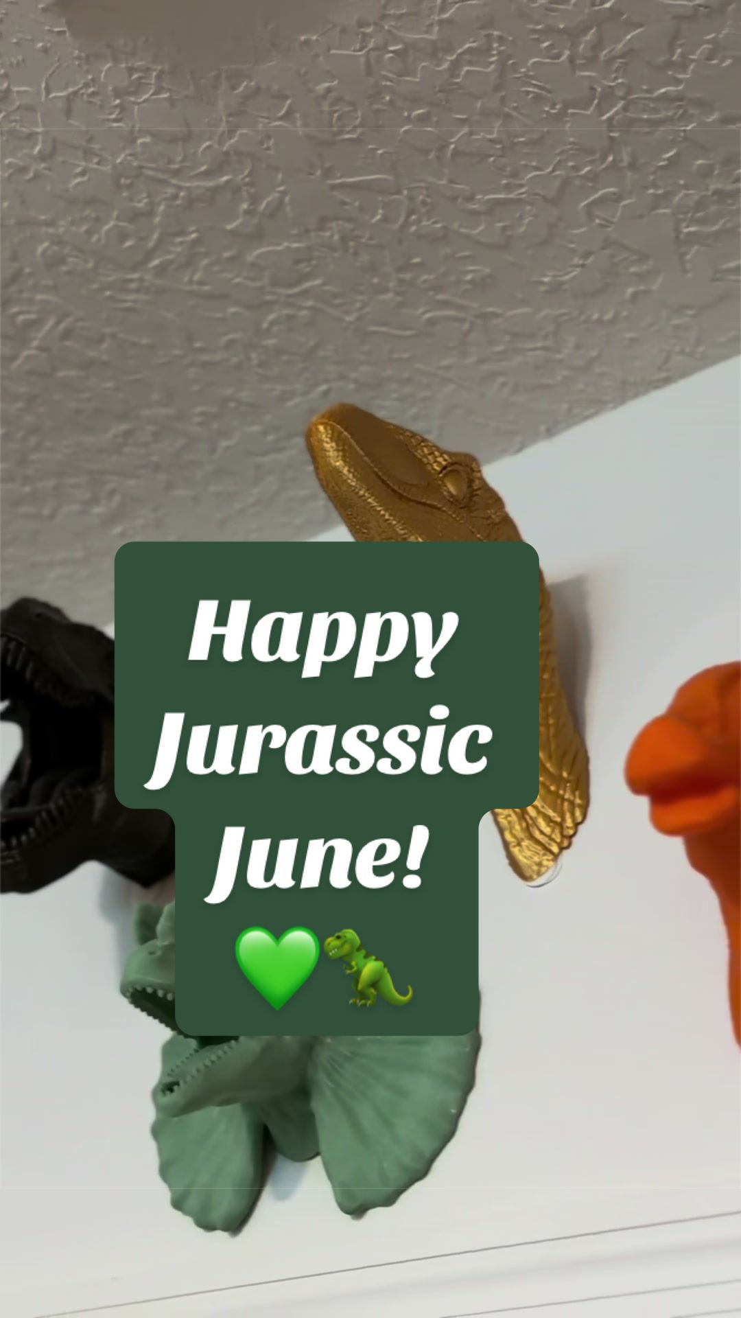 @Batty Dino
