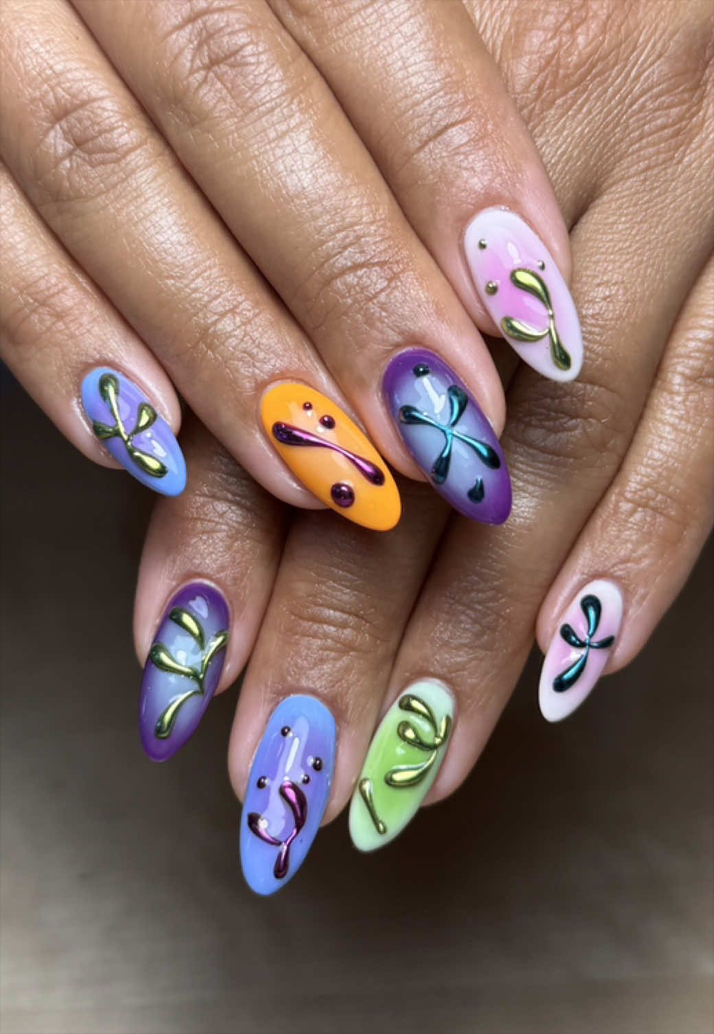 @arianarobinson.nails