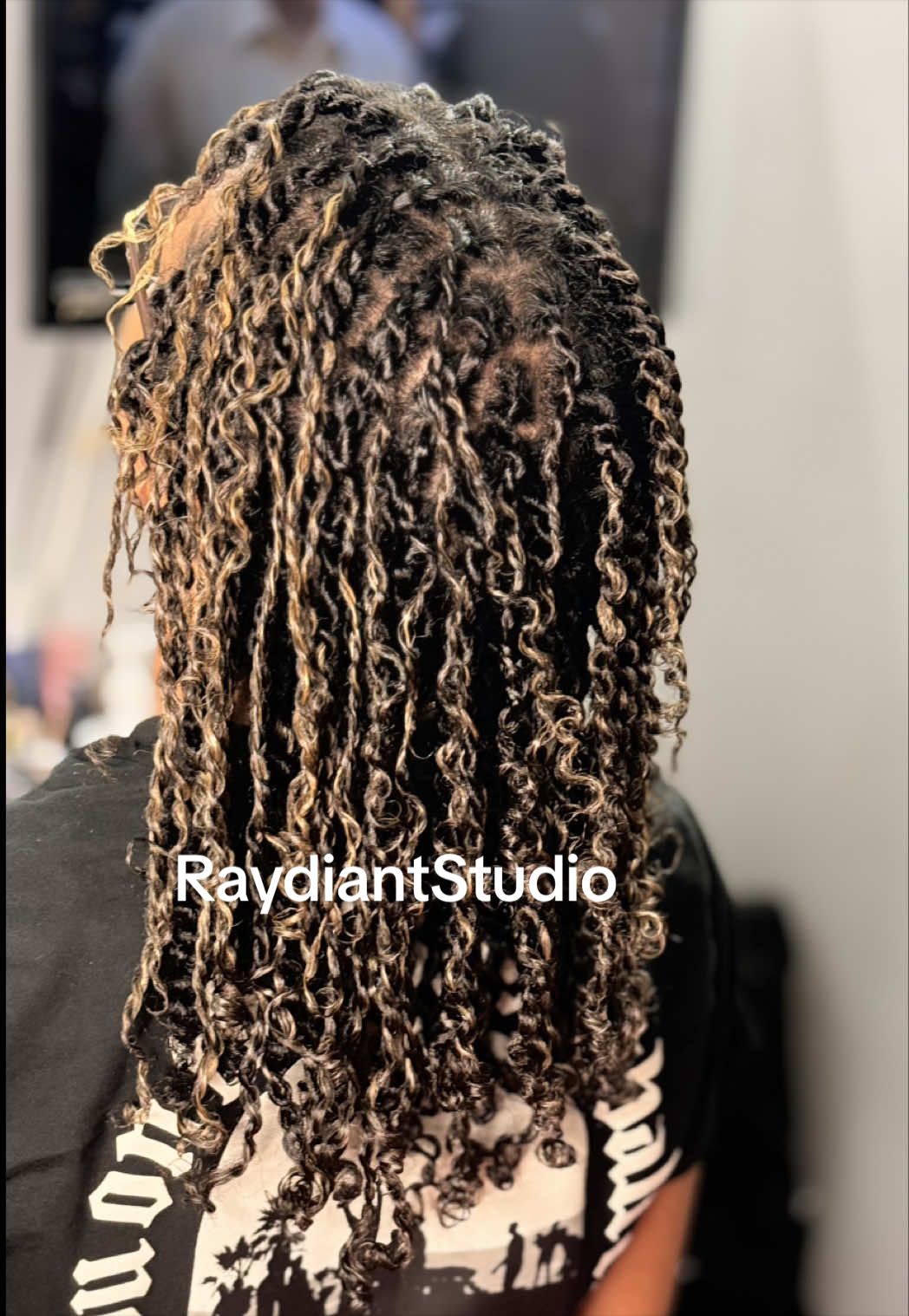 @RaydiantStudio