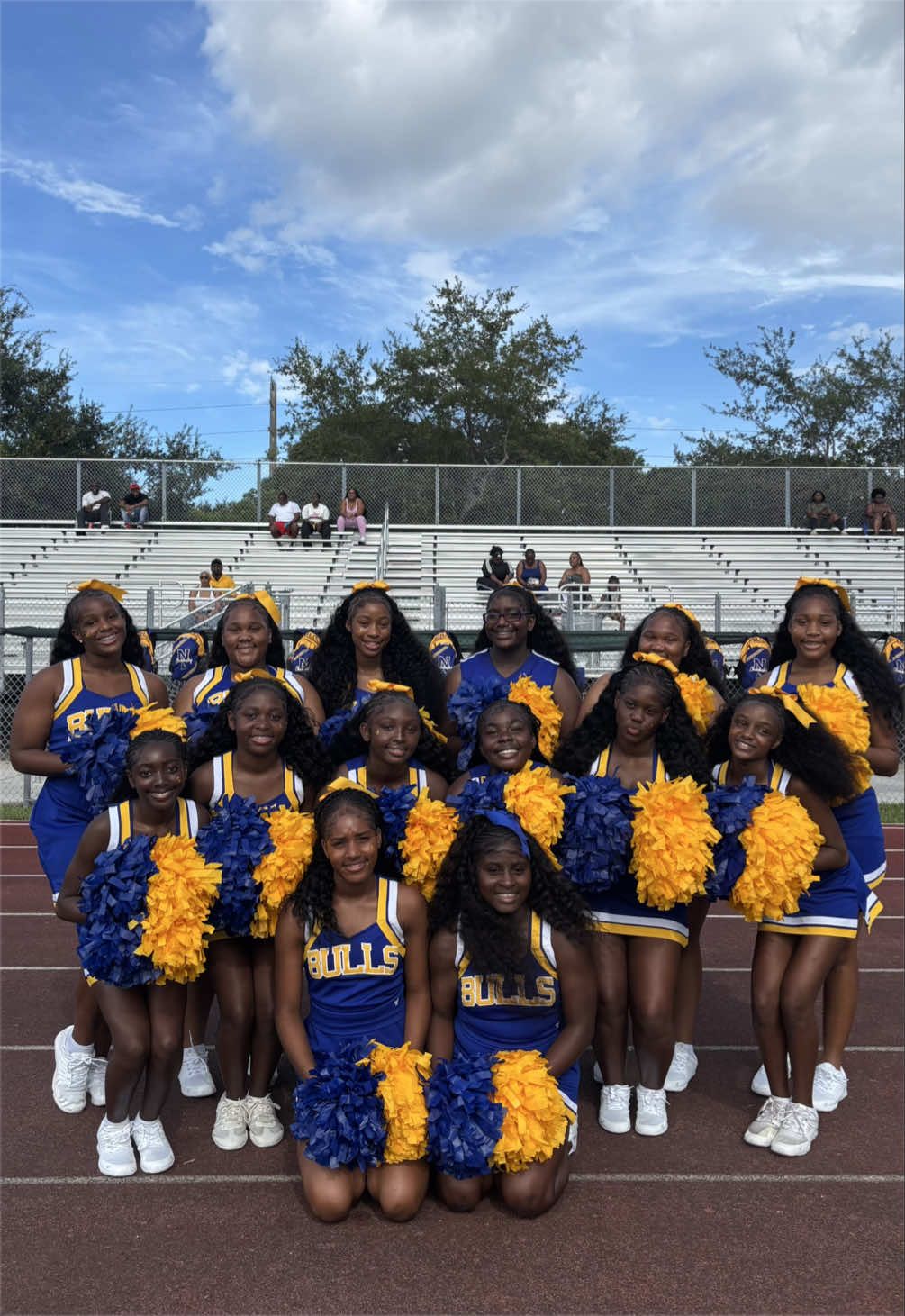 @MNW CHEER