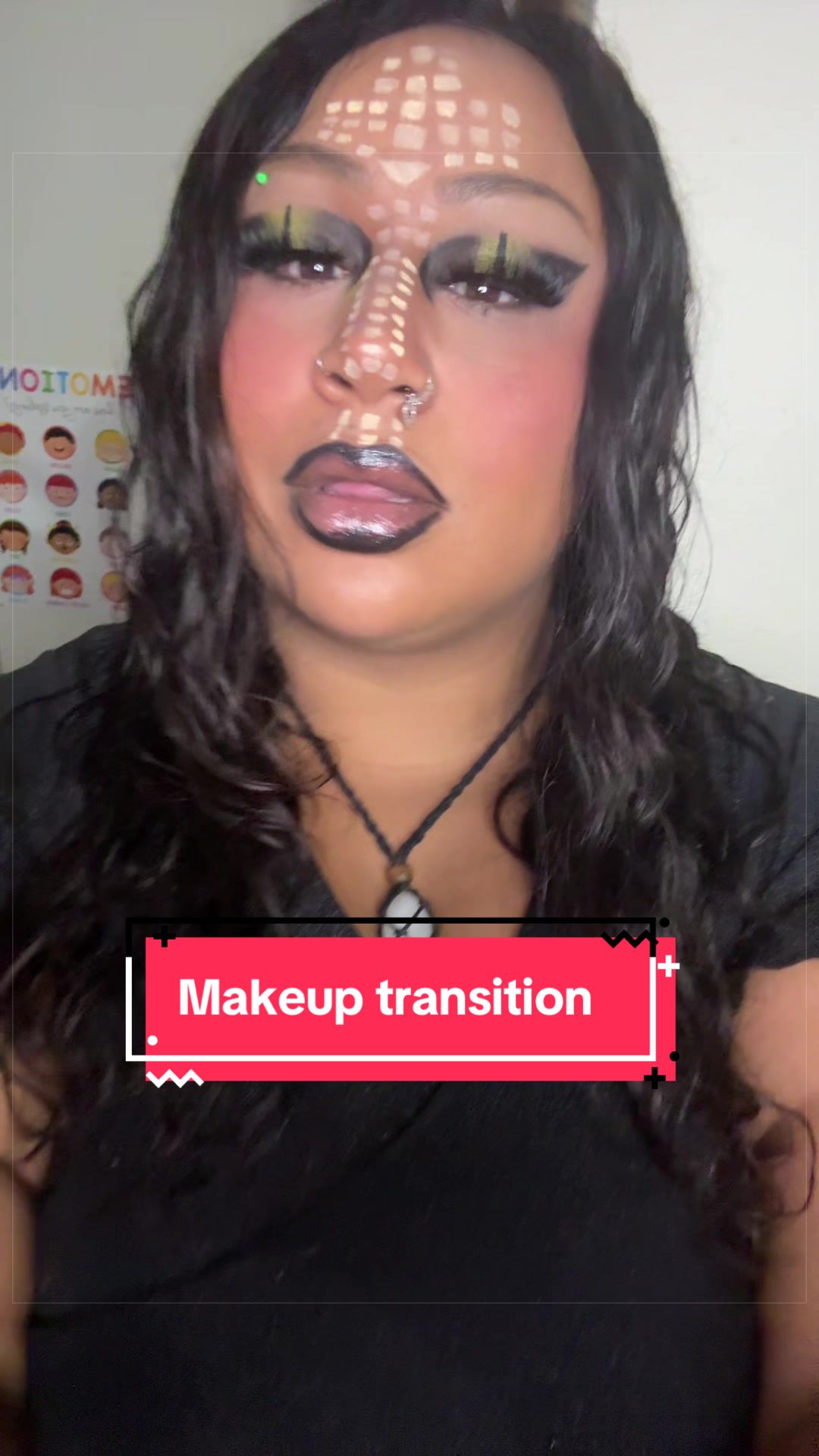 @Makeupbydoubledeez (Chardae)