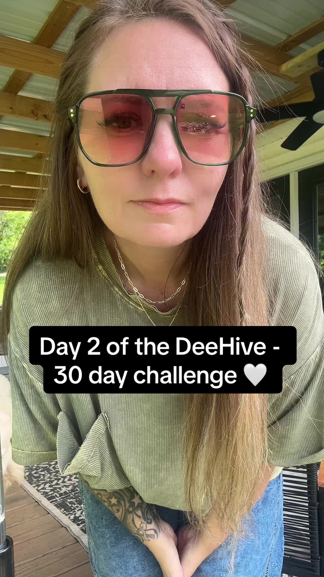 @DeeHive | Relatable Lifestyle