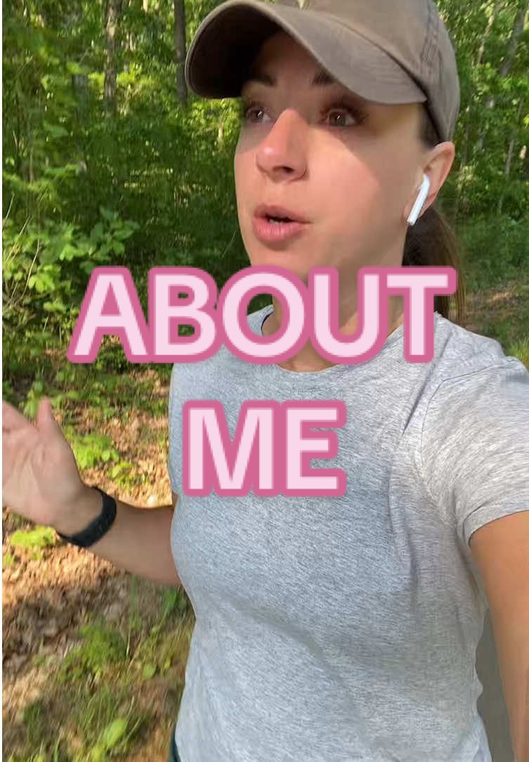 @HappilyHillary