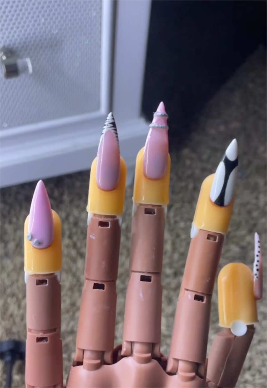 @𝐚𝐧𝐠𝐞𝐥𝐥