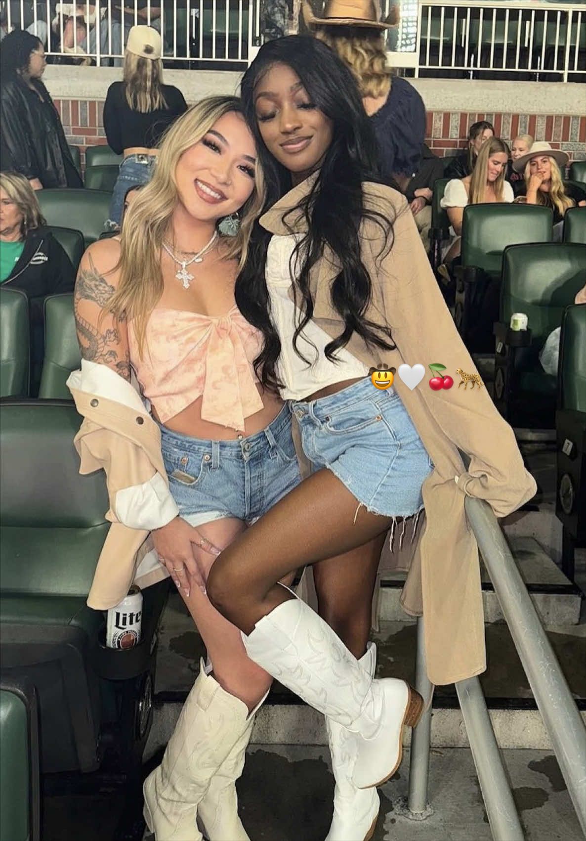 @NiyaNextDoor