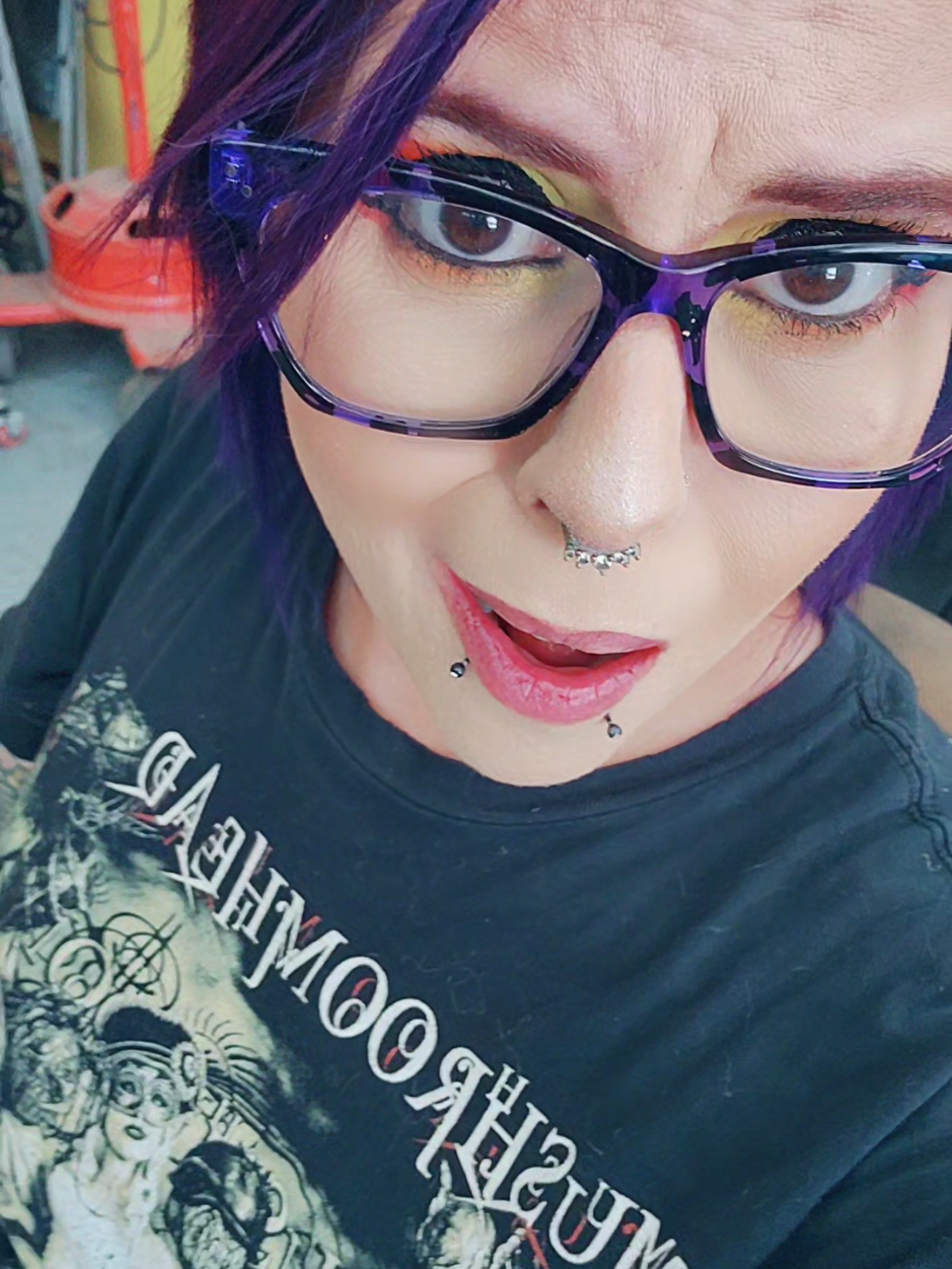 @captivegirl