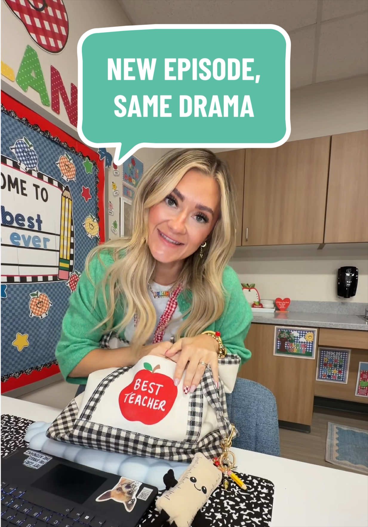 @Hales | boy mom | Teacher
