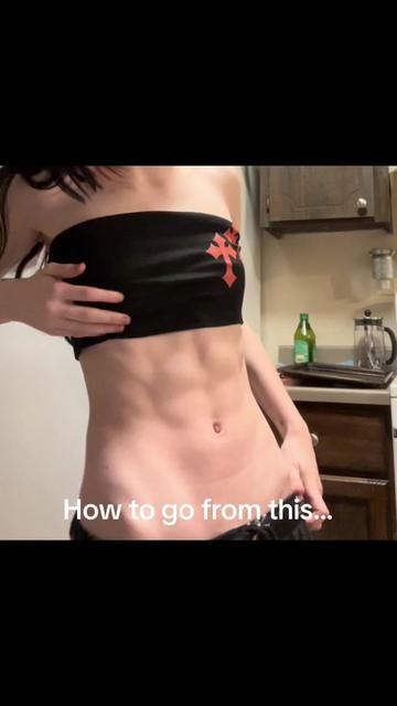 @freakshowsgirl