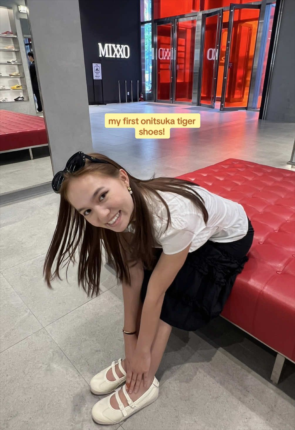 @nicole hassur