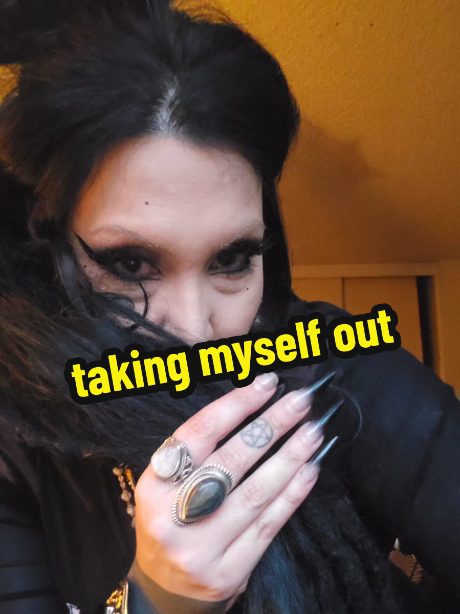 @Rae Darkly