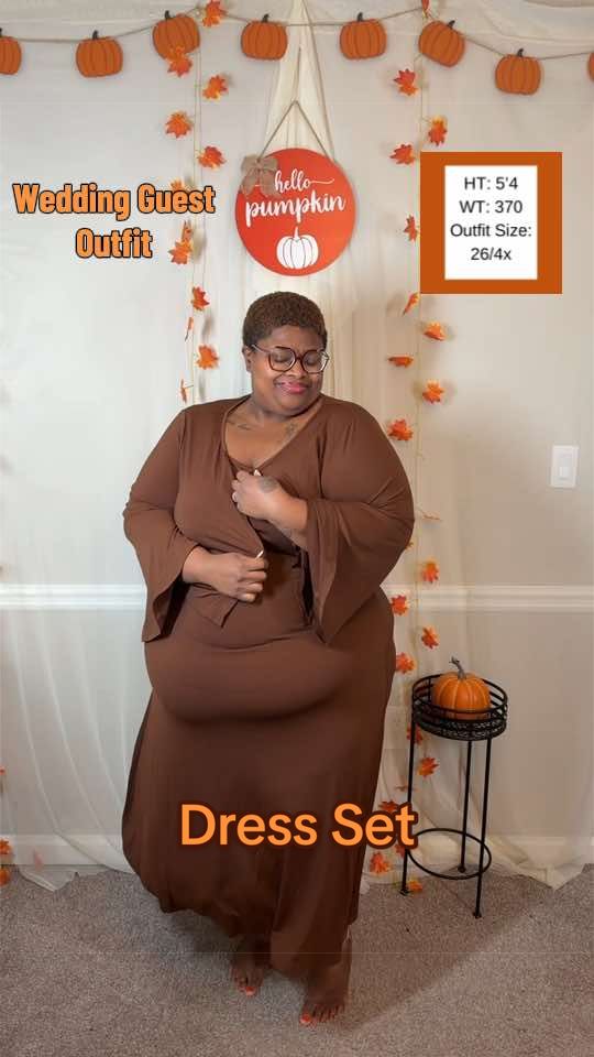 @Nikki • Plus Size Fashion