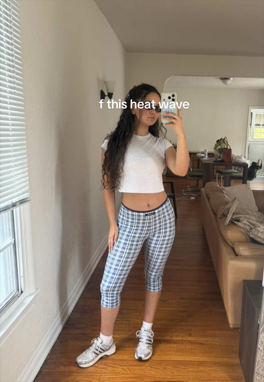 @Claire Aura