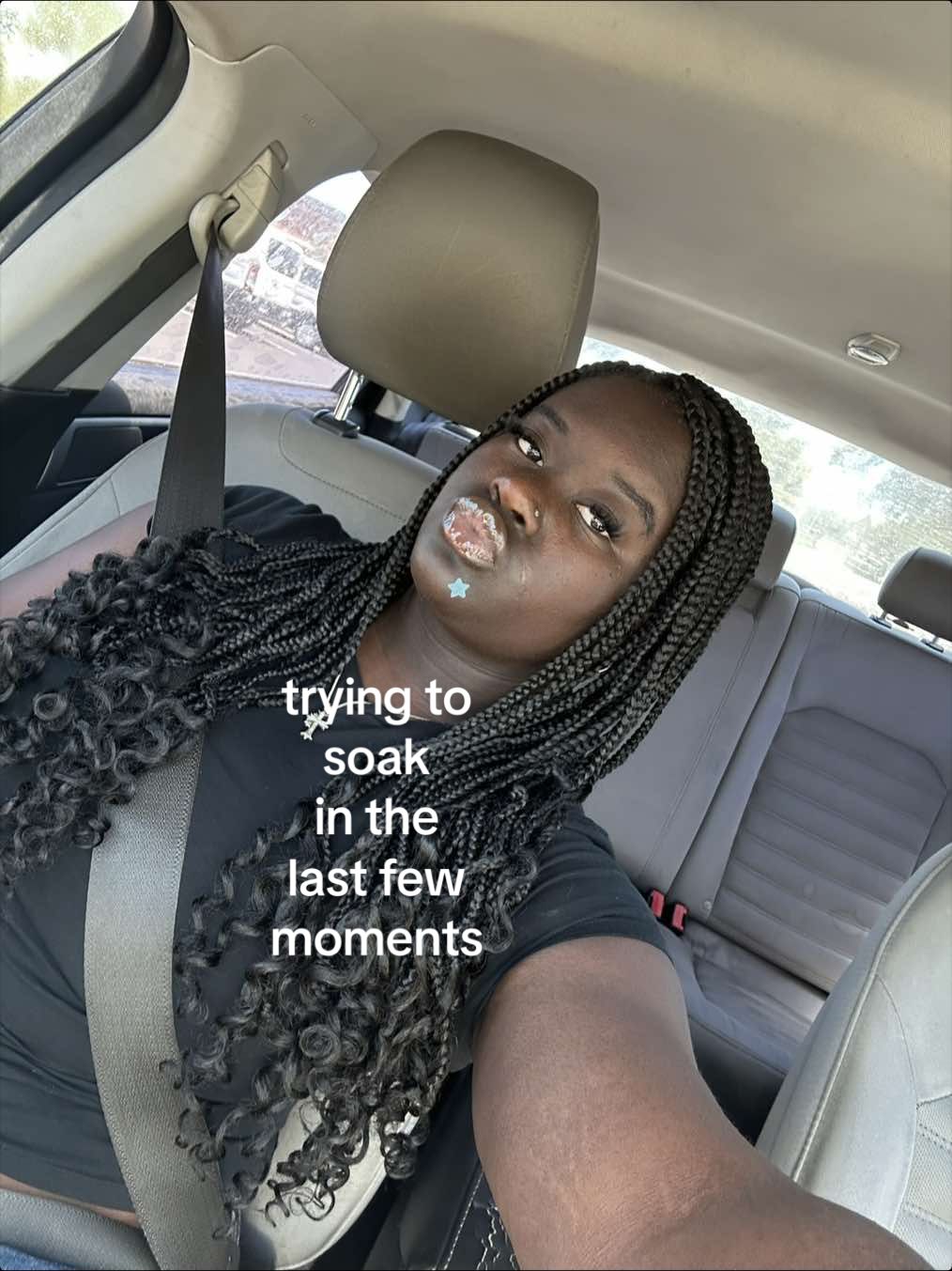 @ella analeise
