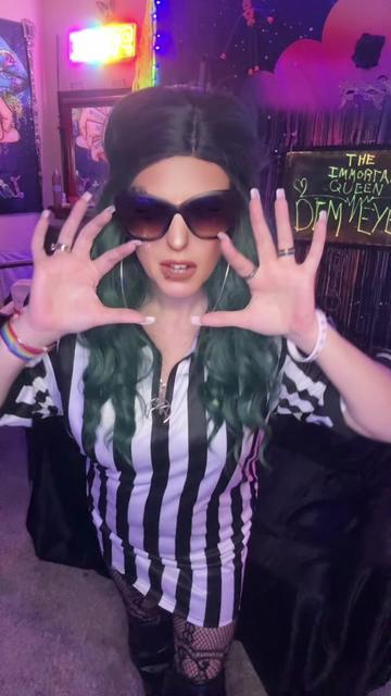 @MAGICAL 👑DEM😈EYEZ🌈