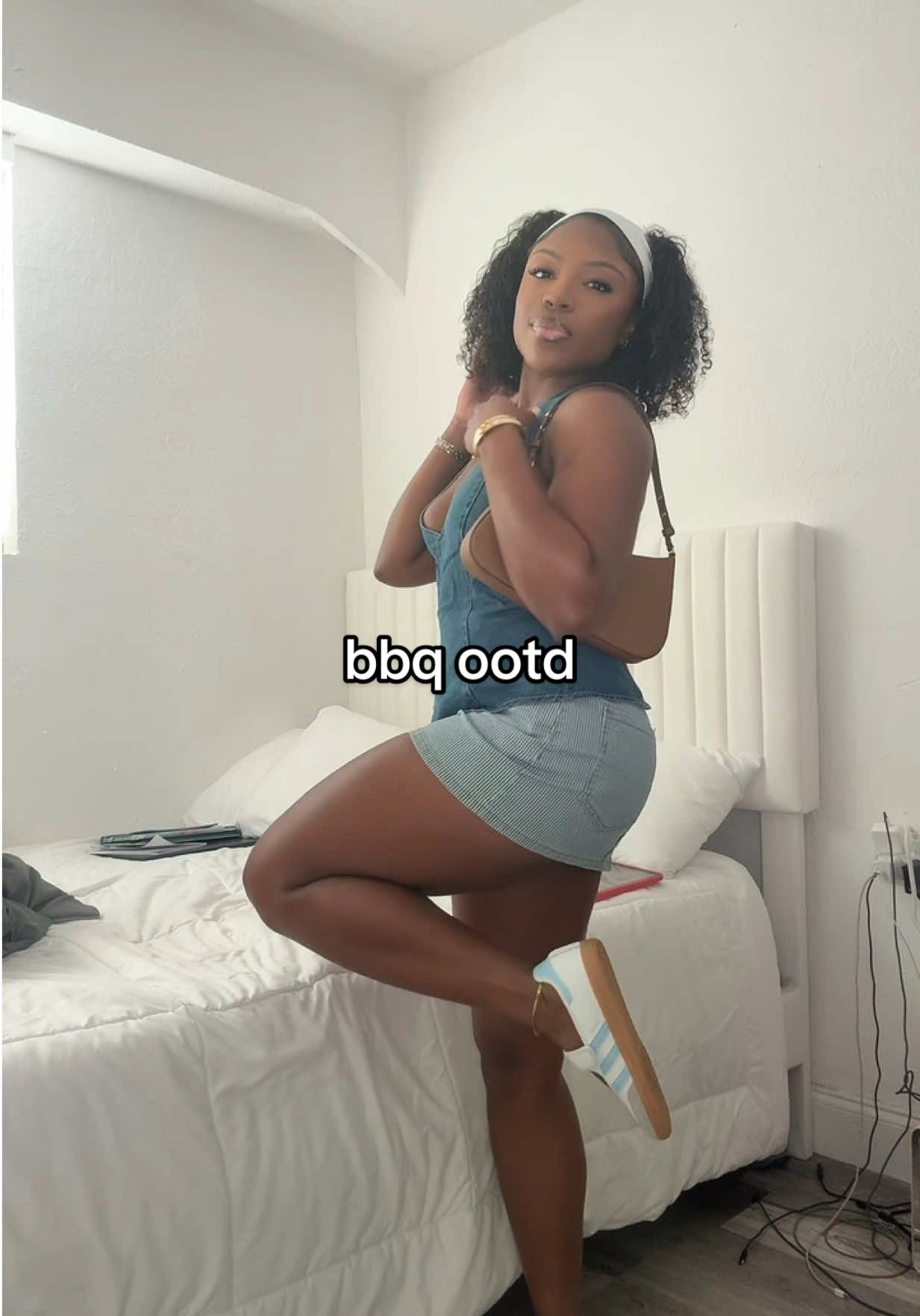 @Vee