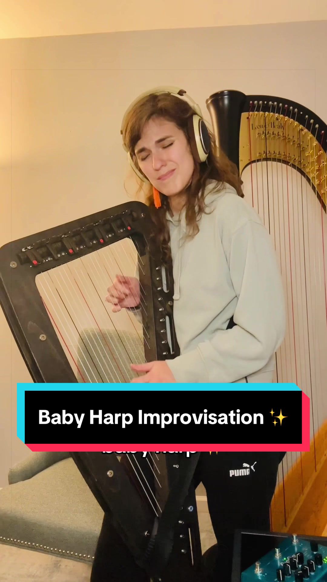 @Pia Salvia 🩵 Pia Harpist