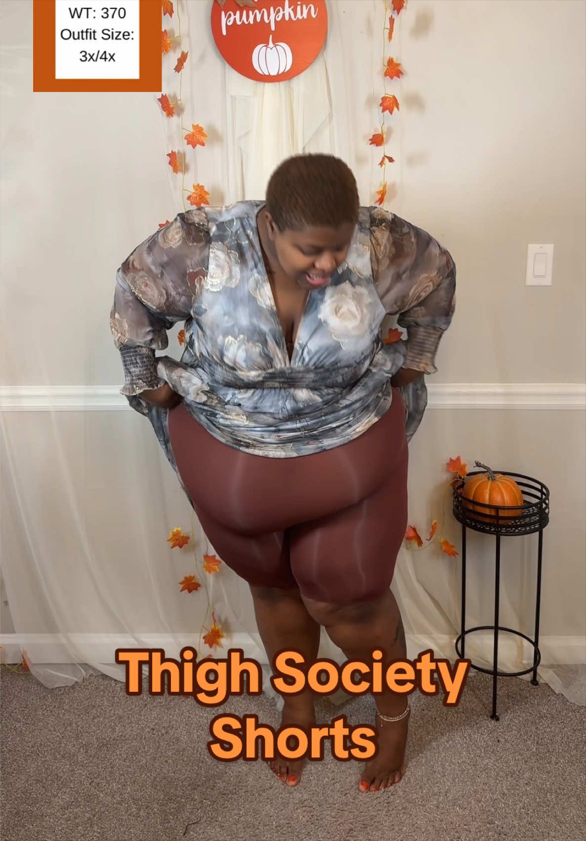@Nikki • Plus Size Fashion