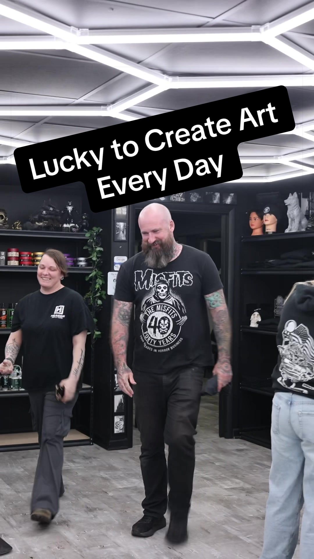 @wolfthebarber815