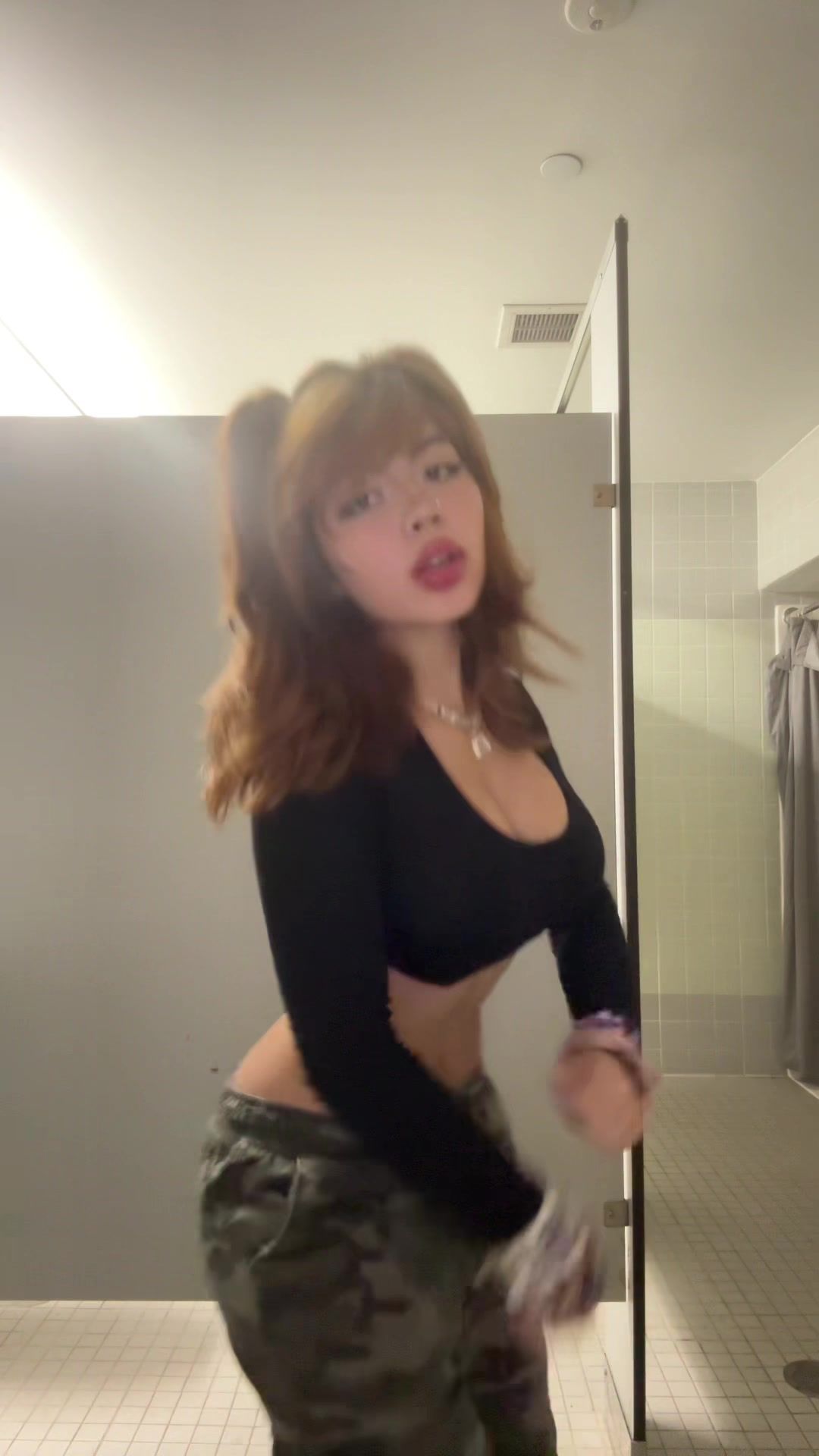 @Ana