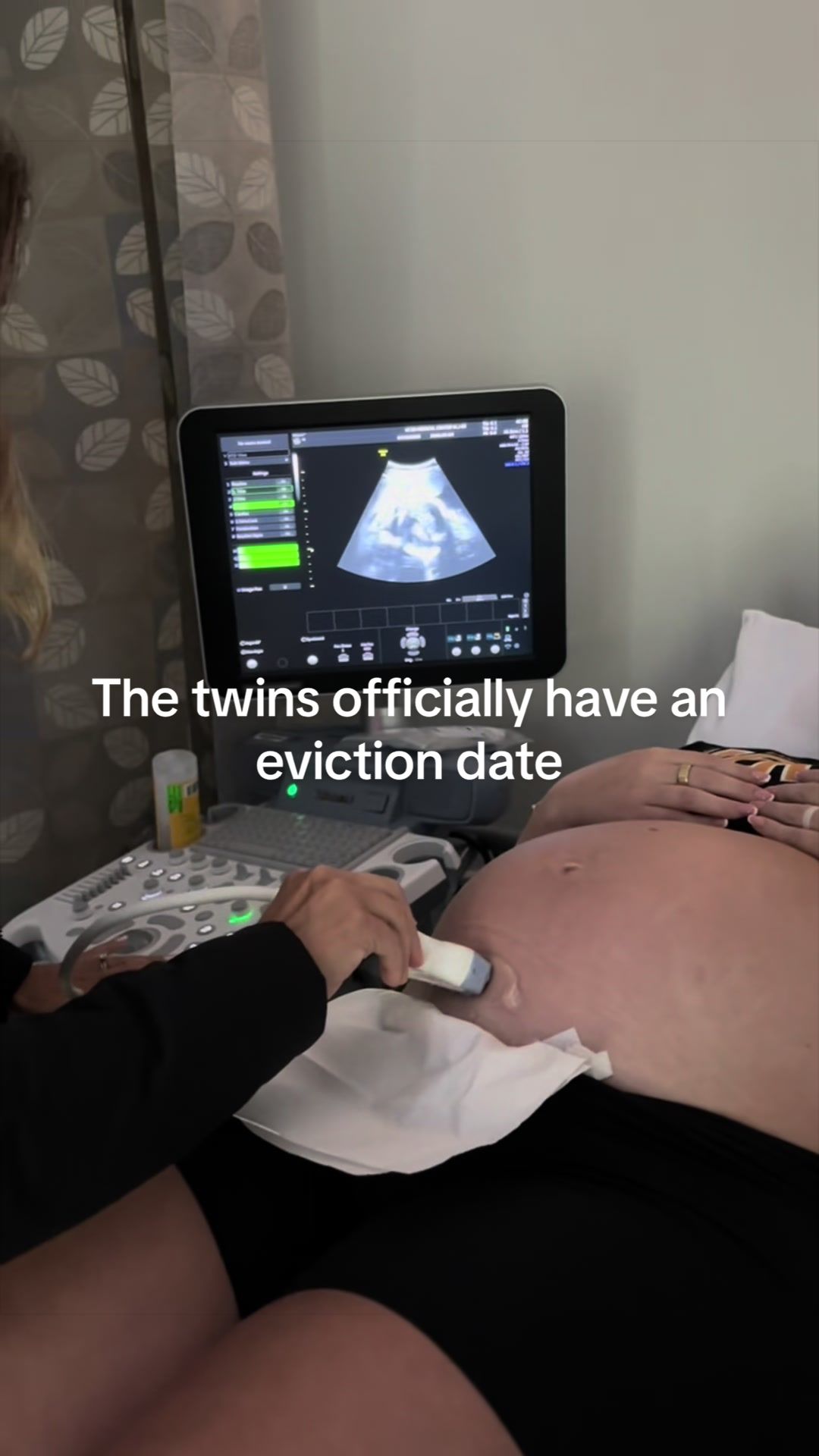 @Meg | Military Wife & Twin Mom