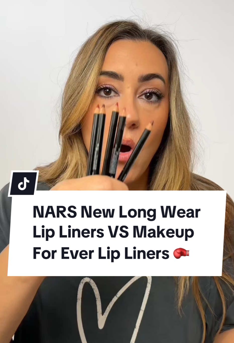 @The Lipstick Lesbians