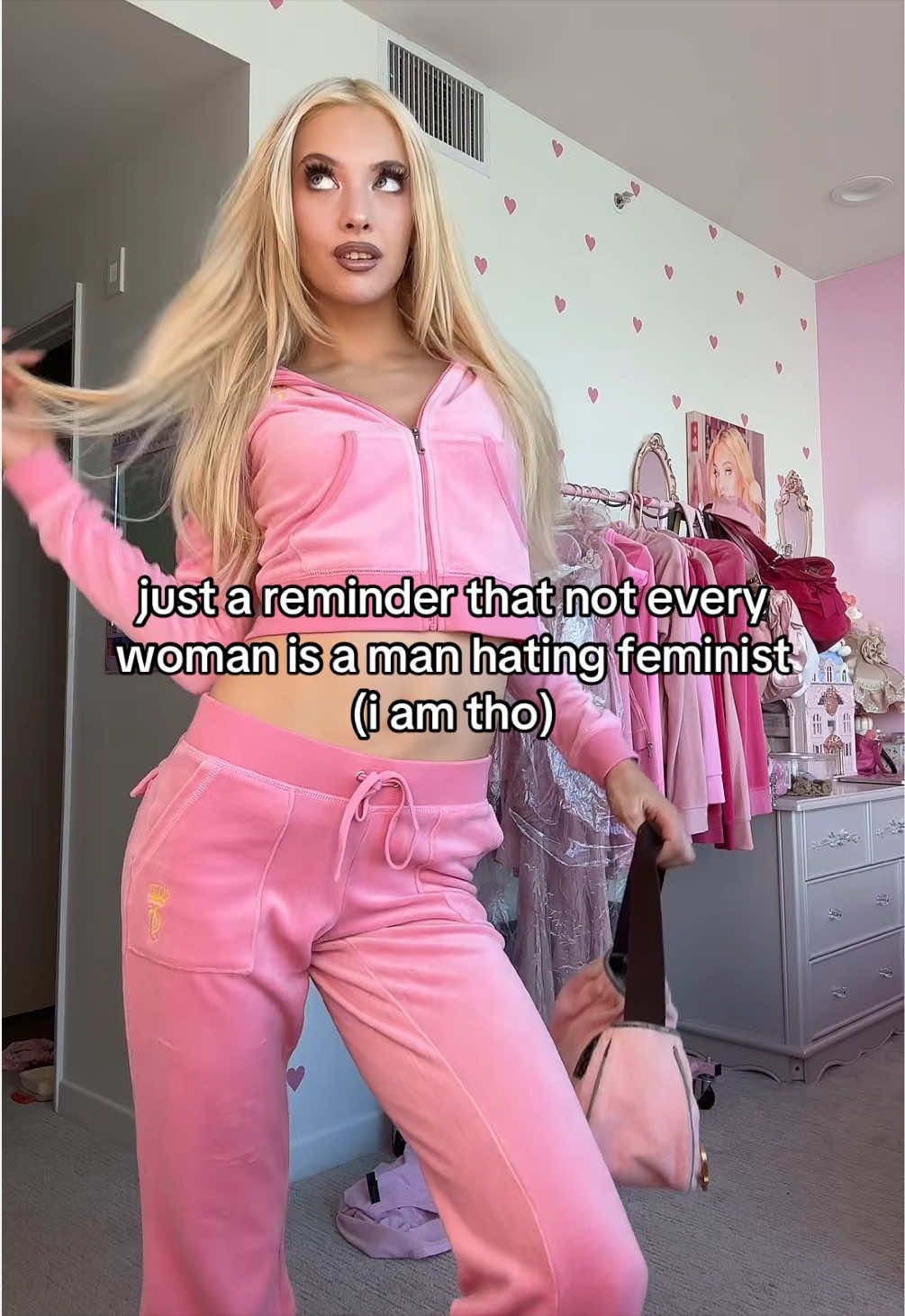 @mo