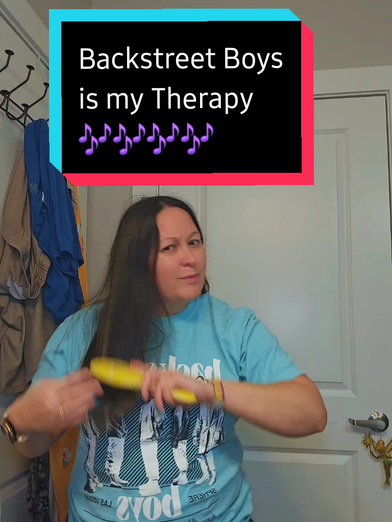 @leaveituptoliz