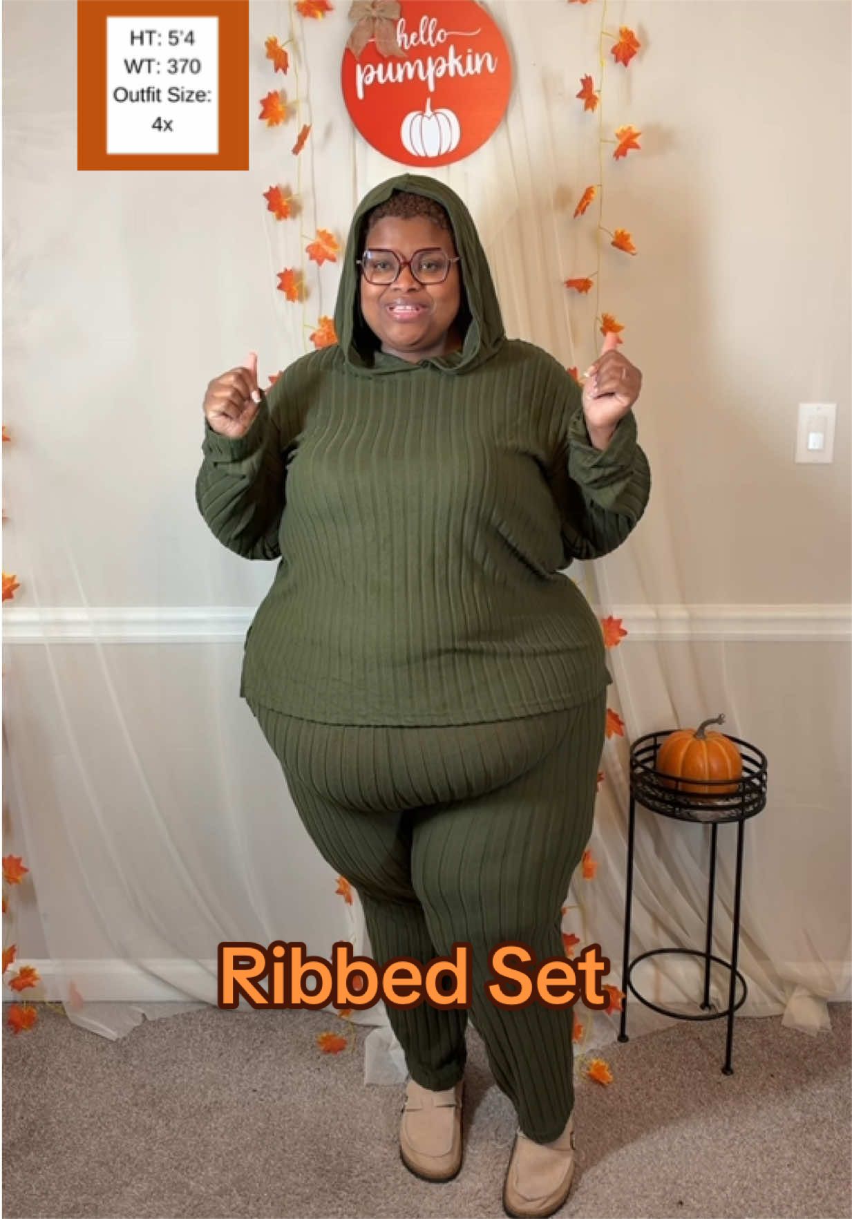 @Nikki • Plus Size Fashion