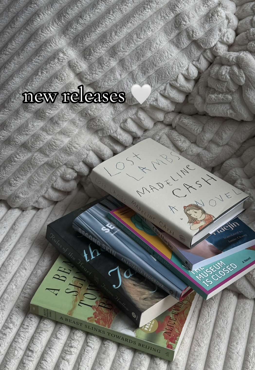 @Liv • BookTok
