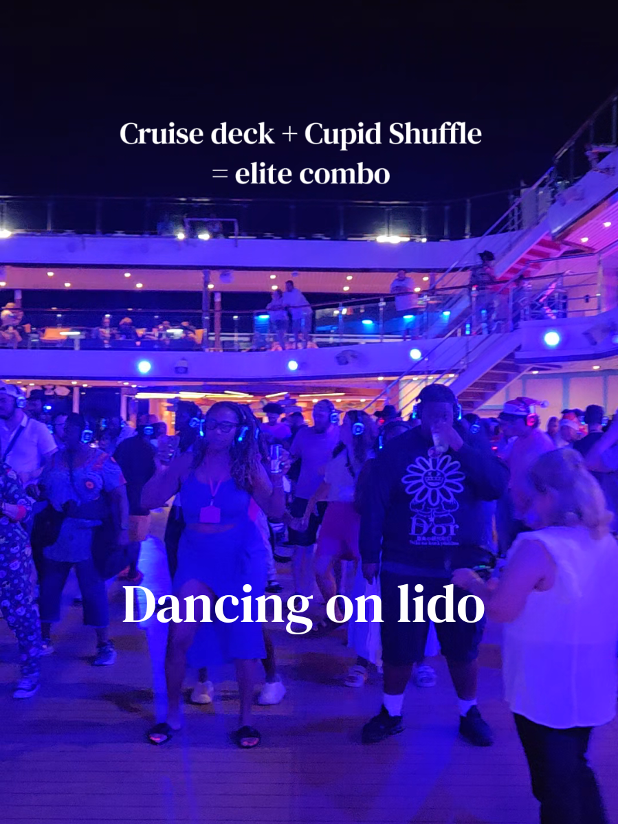 @Whit the Cruise Queen⚓️
