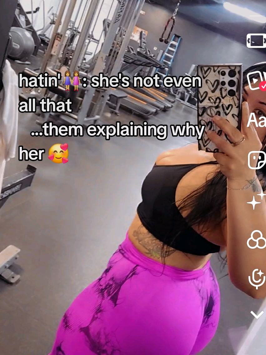 @sarahrenayy