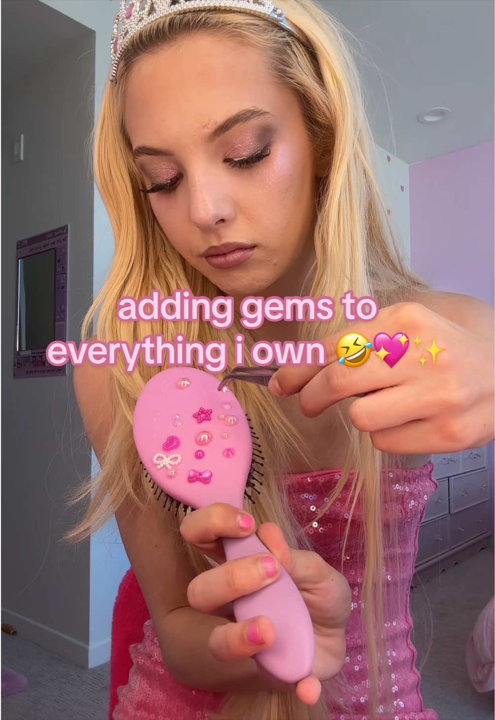 @mo
