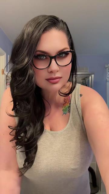 @CurvyCutie2018