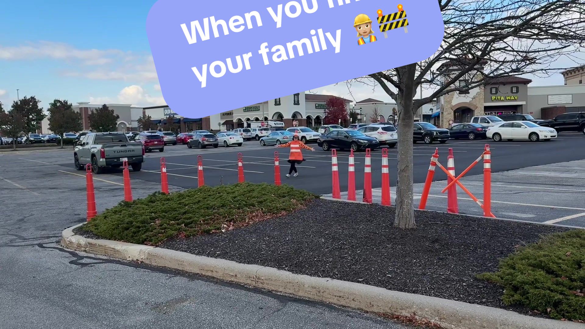 @TheresaHauntsTheMansion