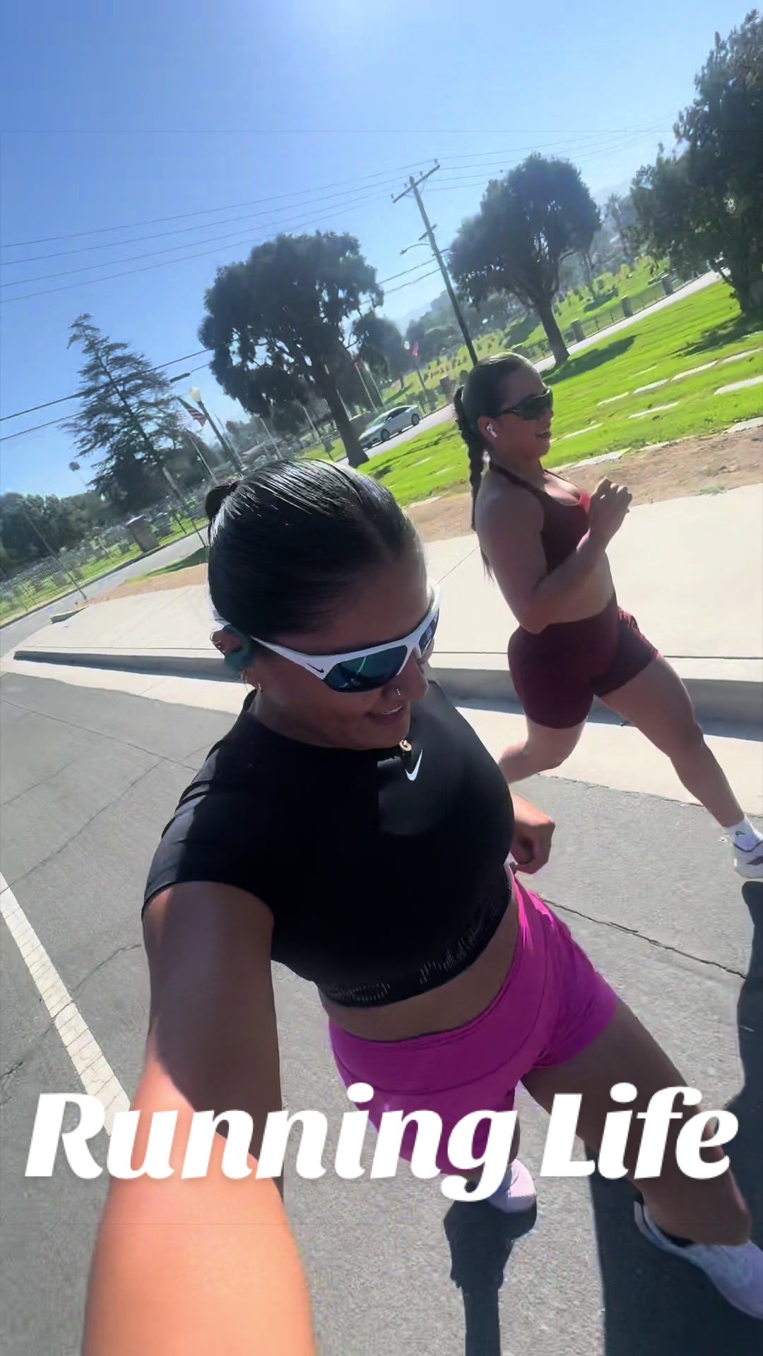 @Iambeegee