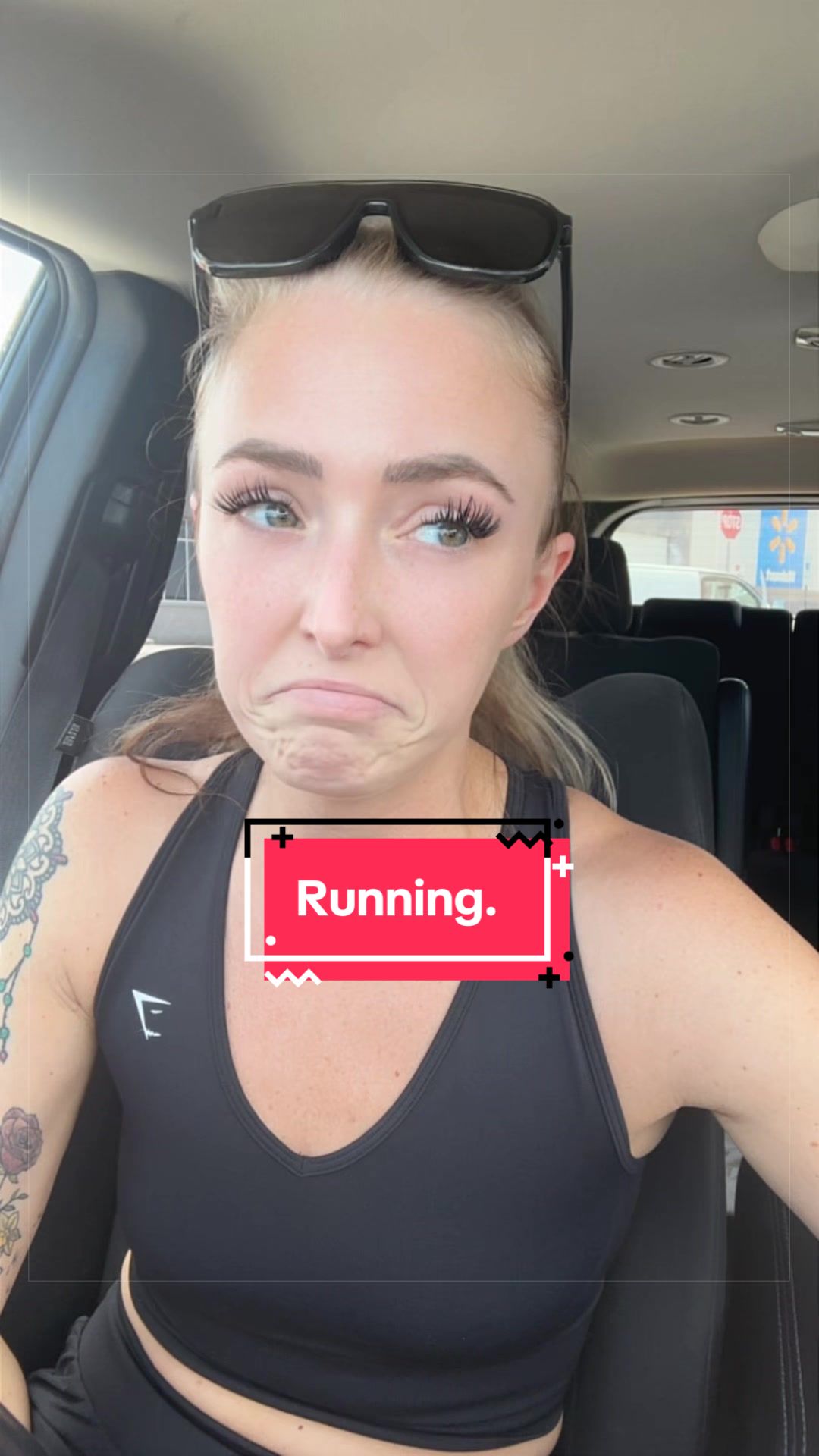 @chelsquats