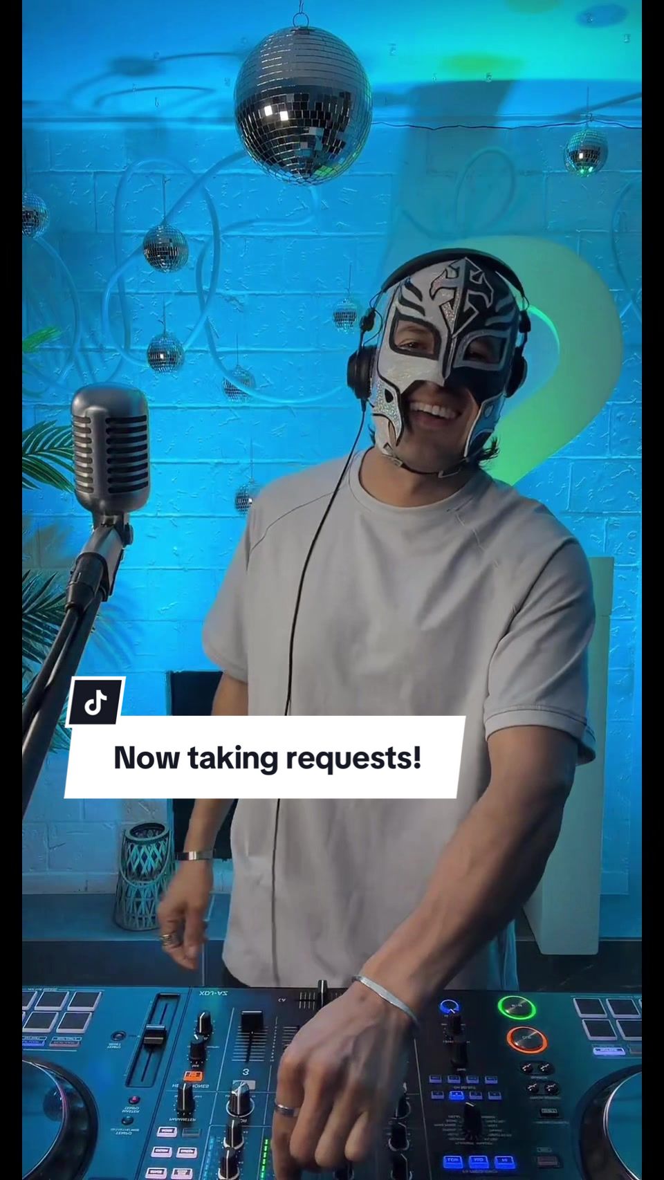 @2M