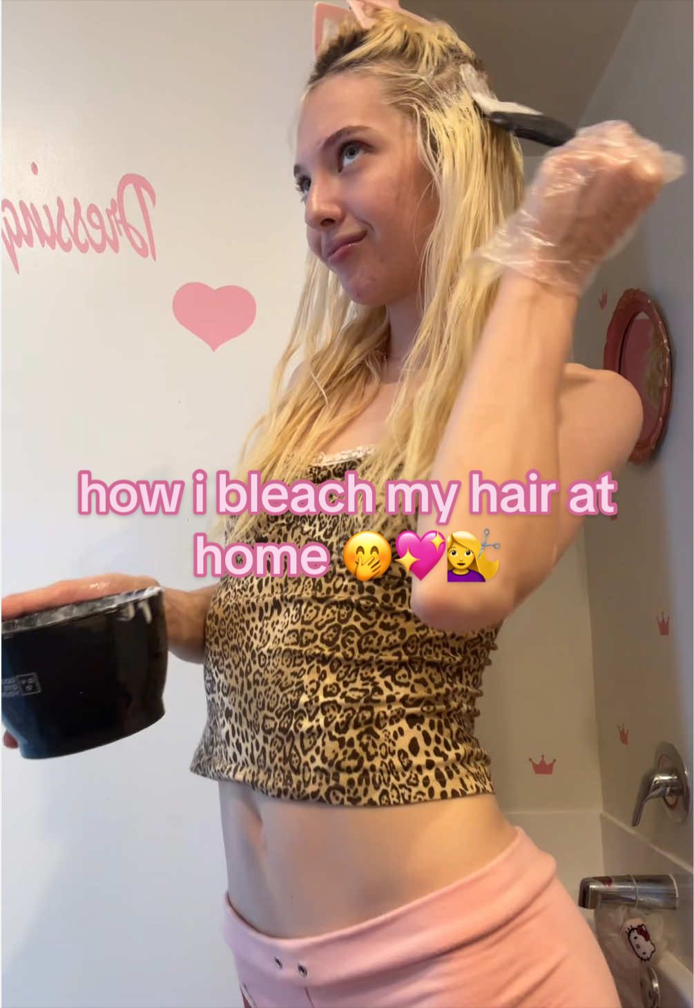@mo