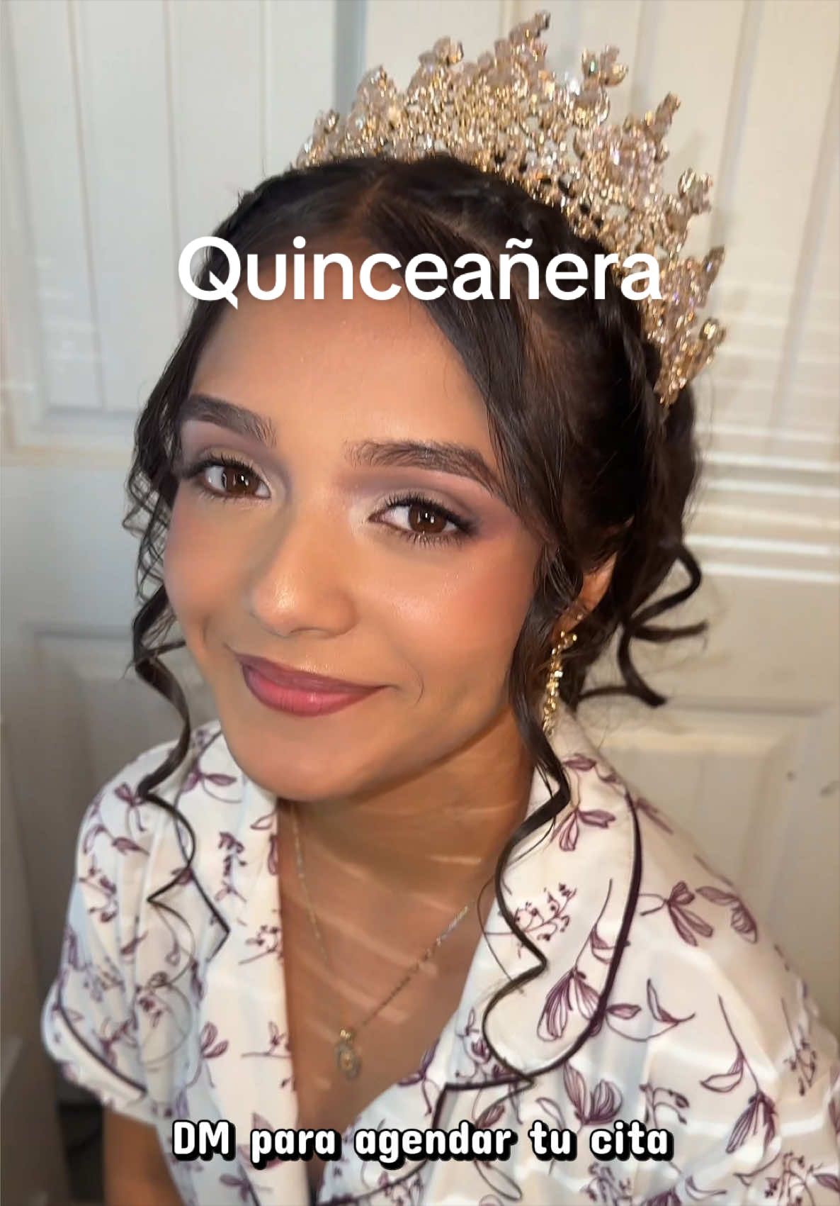 @️Angie Cast