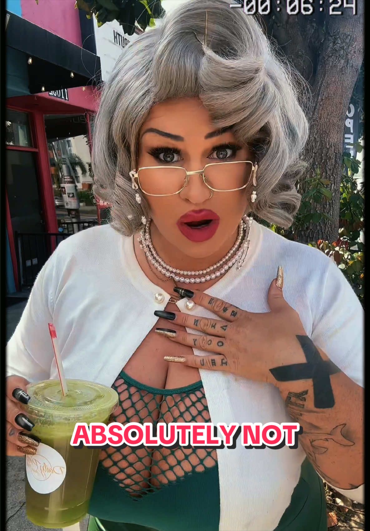 @talk2MrsClaus