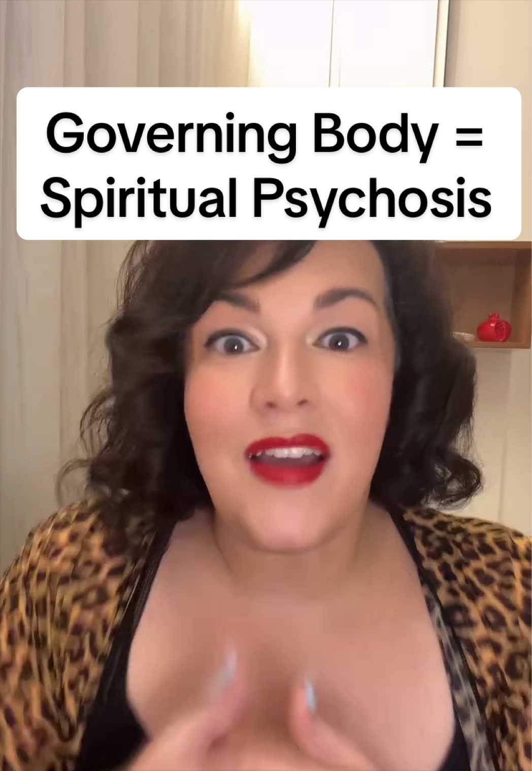 @TheWorldlyWoman