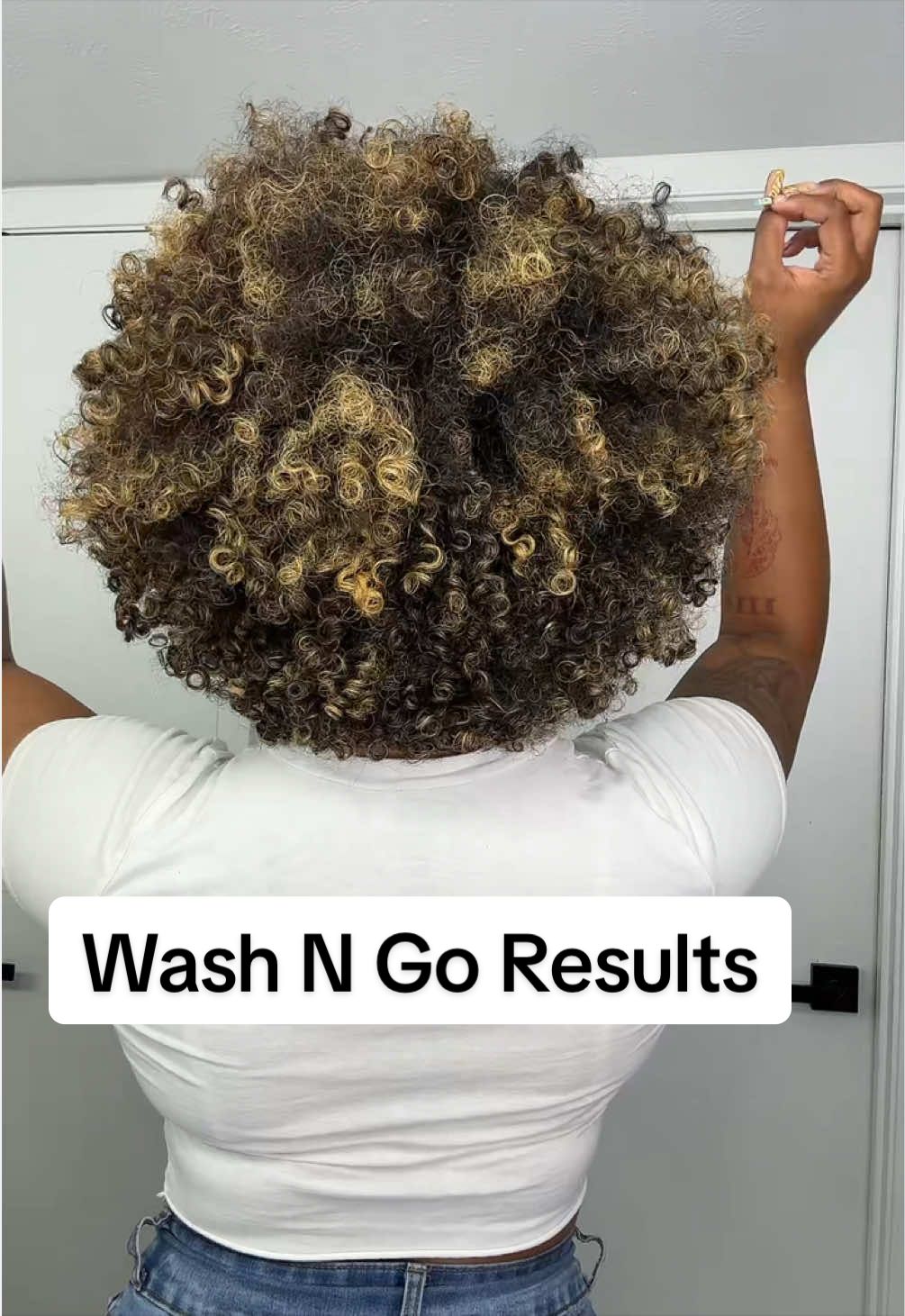 @curlybeviie