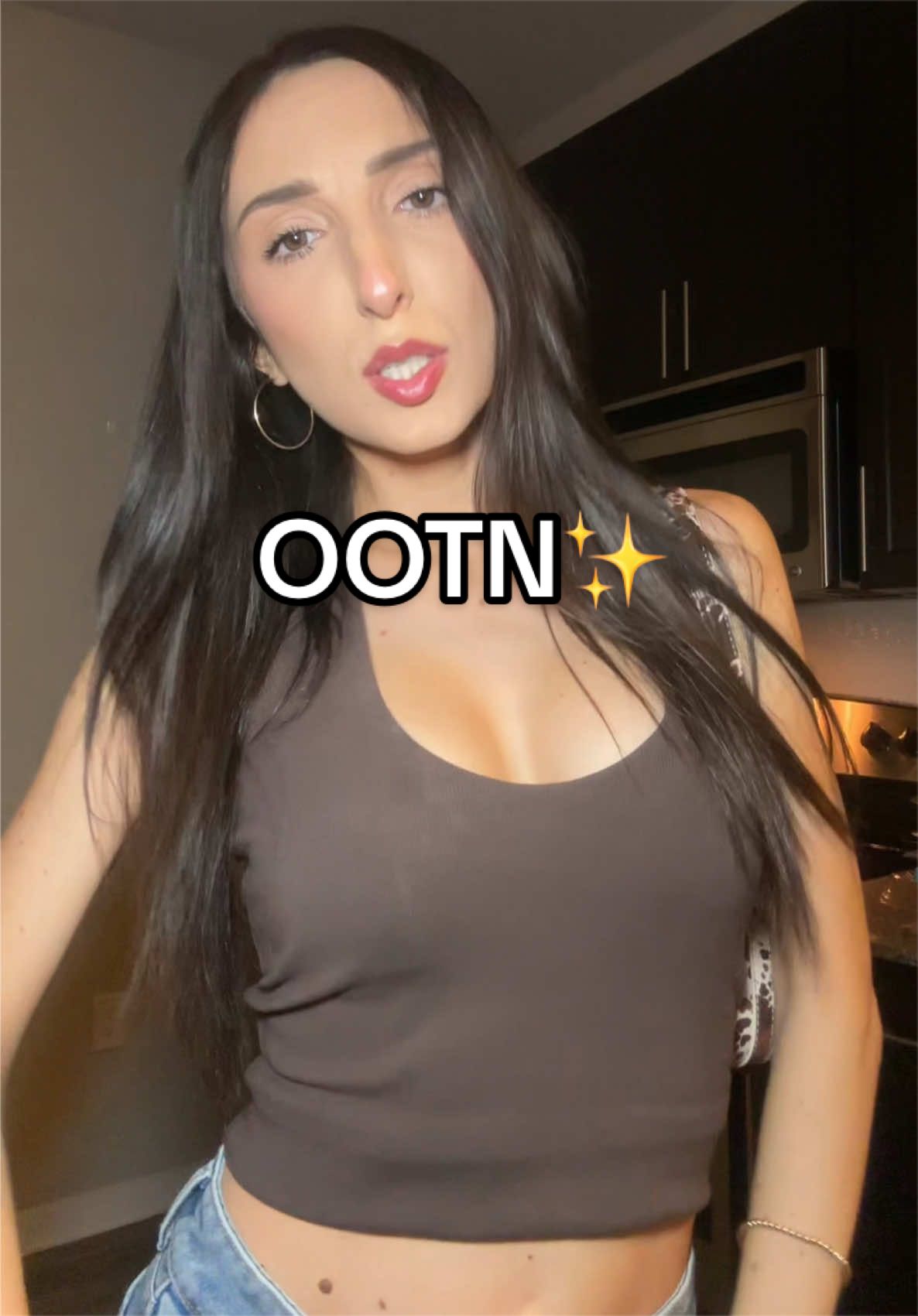 @ItsAlexisSimone